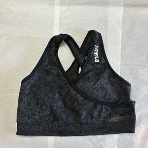 Gymshark Adapt Seamless Sports Bra Medium Cross Sweat Wicking Black Camo